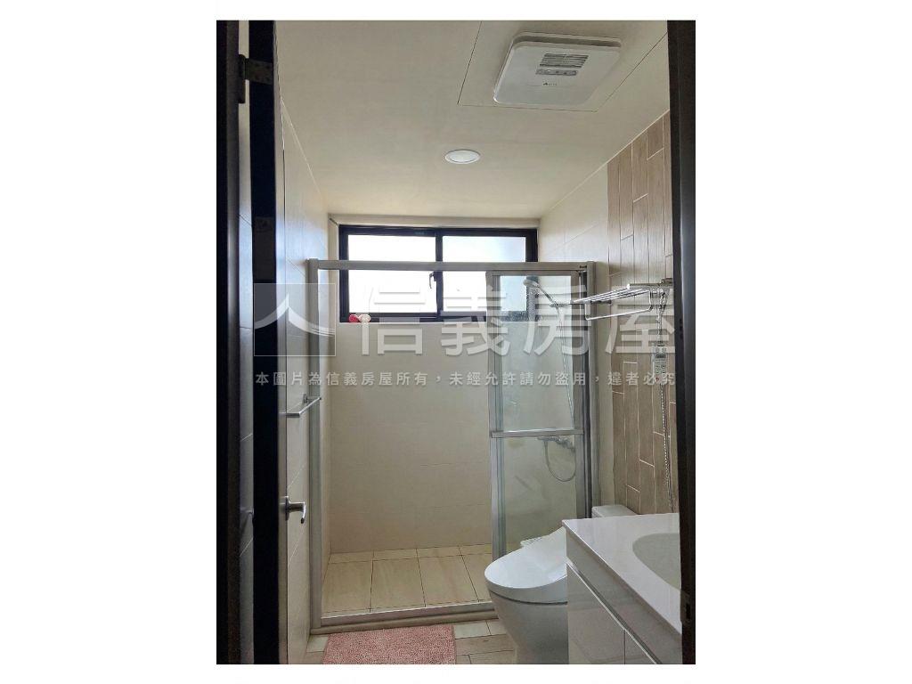 品益天尊面公園美透天房屋室內格局與周邊環境