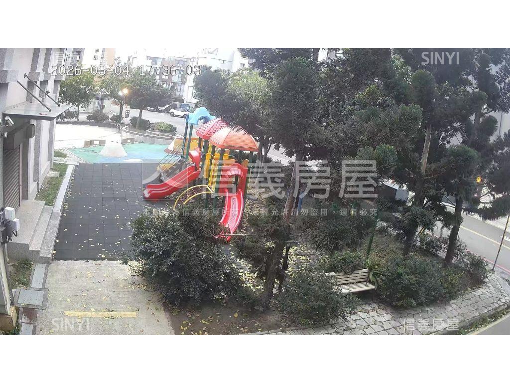 品益天尊面公園美透天房屋室內格局與周邊環境