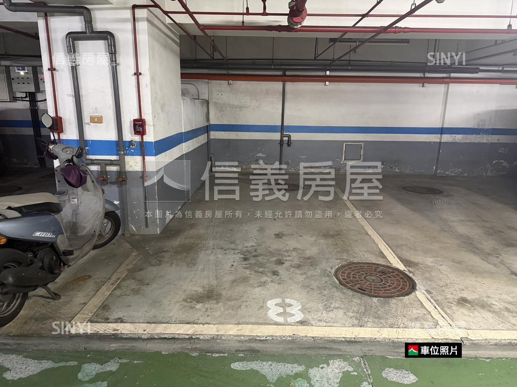 勳章獨立產權坡道平面車位房屋室內格局與周邊環境
