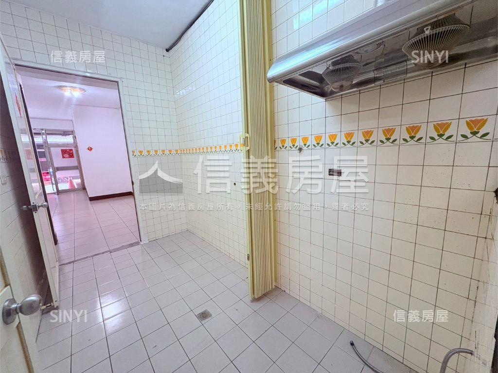 ★新埔面寬邊間雙衛開窗★房屋室內格局與周邊環境