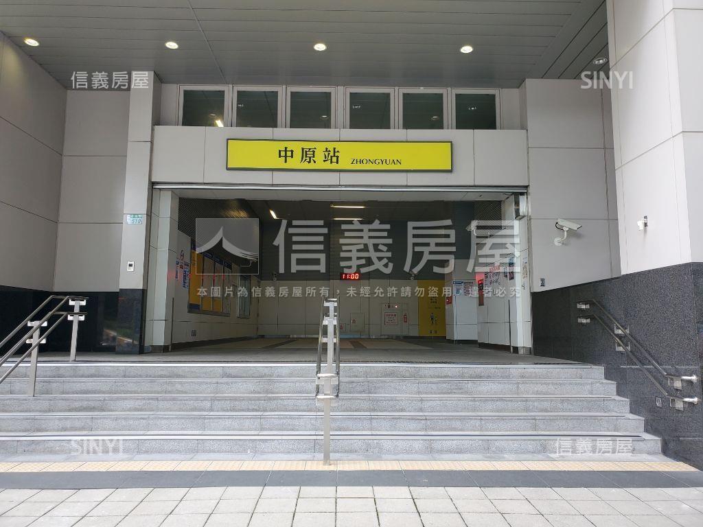 近環球購物中心一樓房屋室內格局與周邊環境