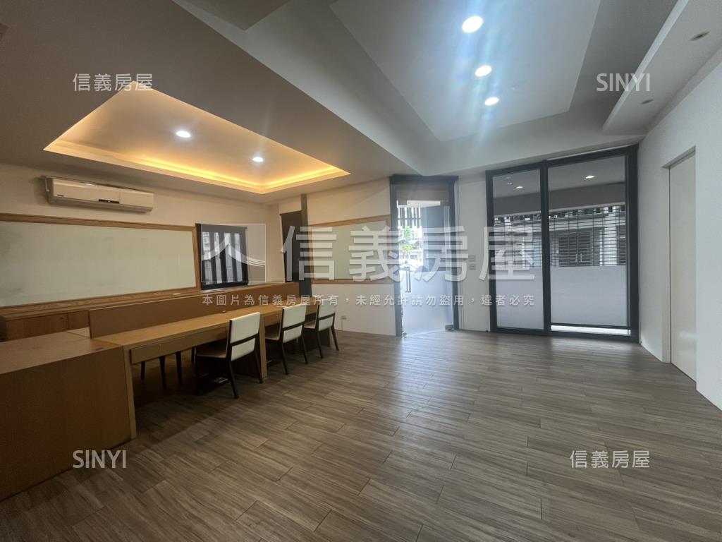 西屯黃金顯眼角店稀有釋出房屋室內格局與周邊環境