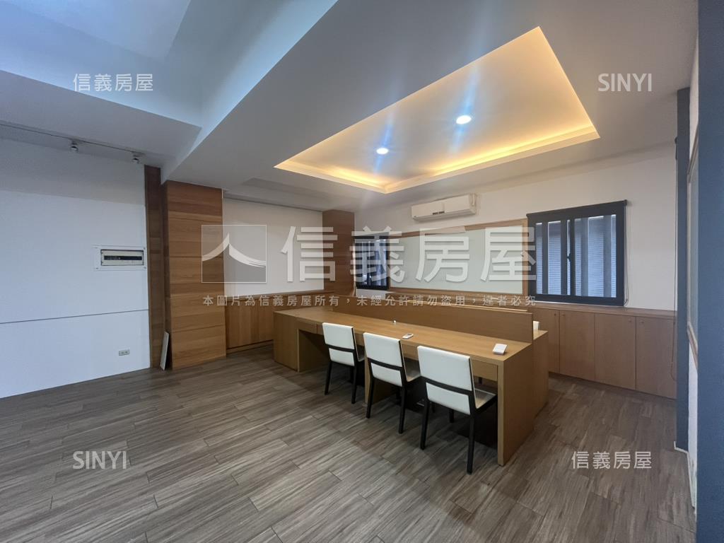 西屯黃金顯眼角店稀有釋出房屋室內格局與周邊環境