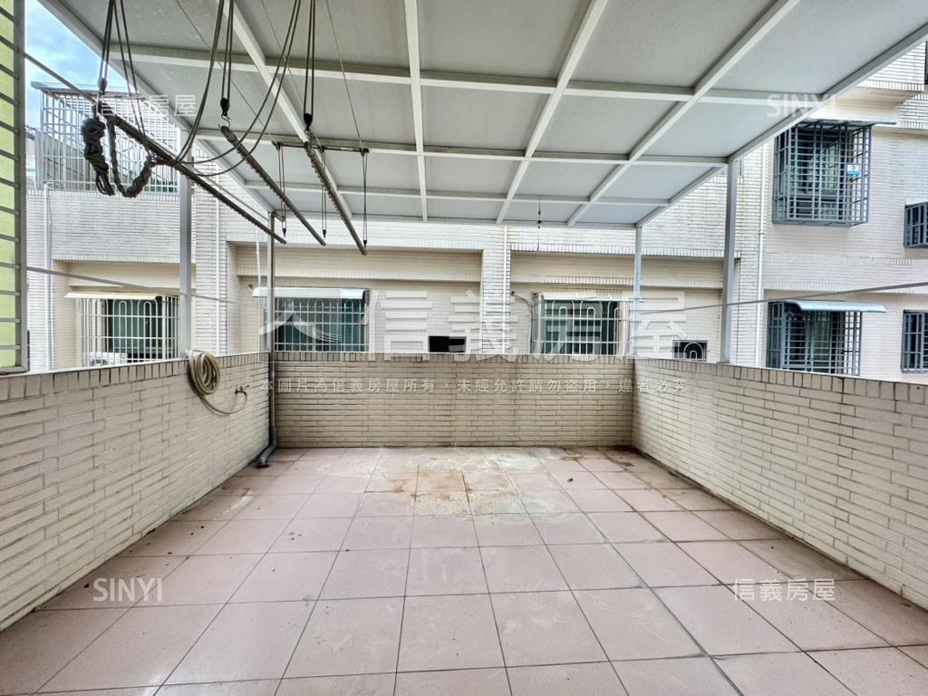 近楠梓科技園區正路金透店房屋室內格局與周邊環境