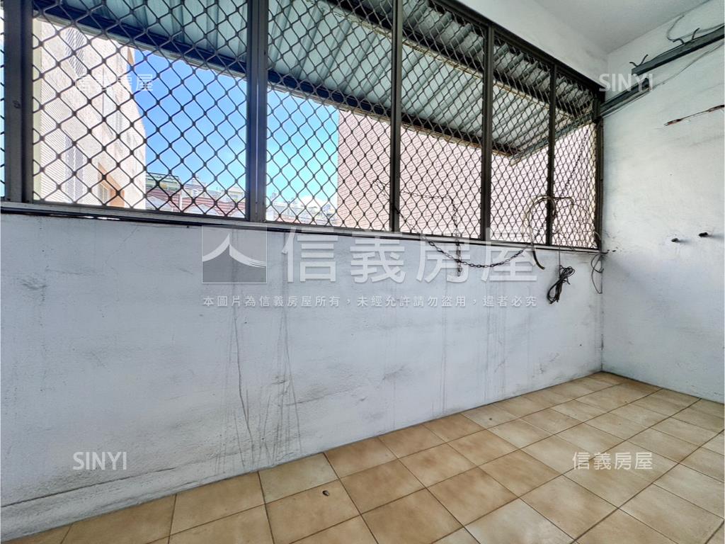 裕誠路透天金店面房屋室內格局與周邊環境