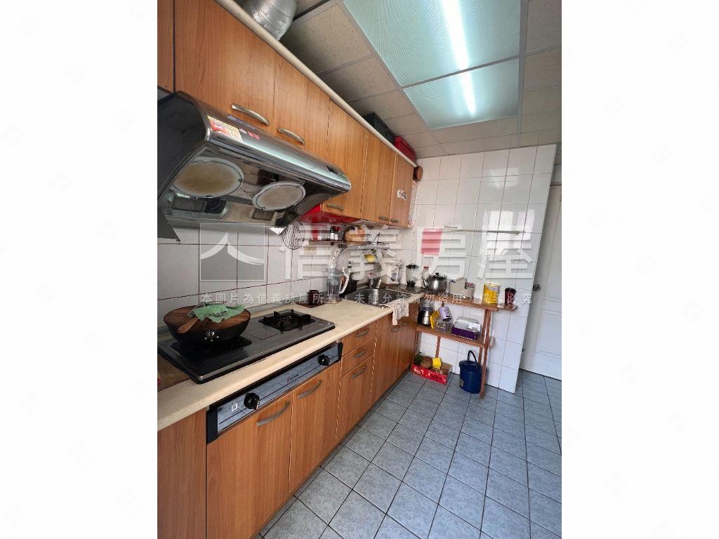 鵬程萬里外棟採光三房房屋室內格局與周邊環境