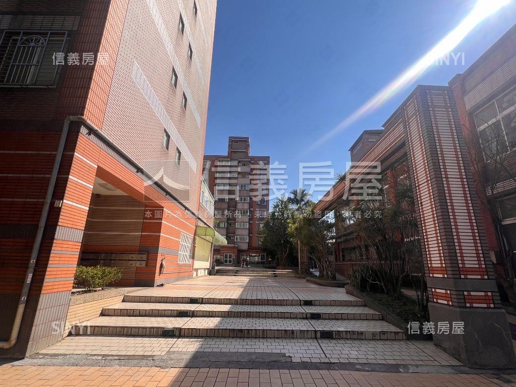 鵬程萬里外棟採光三房房屋室內格局與周邊環境