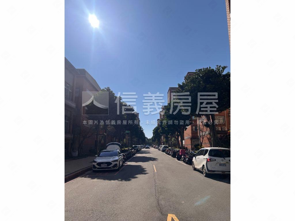 鵬程萬里外棟採光三房房屋室內格局與周邊環境