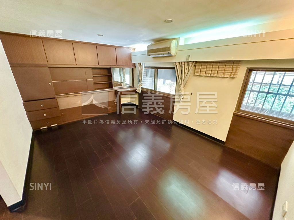 南港站前東方文華稀有露臺房屋室內格局與周邊環境