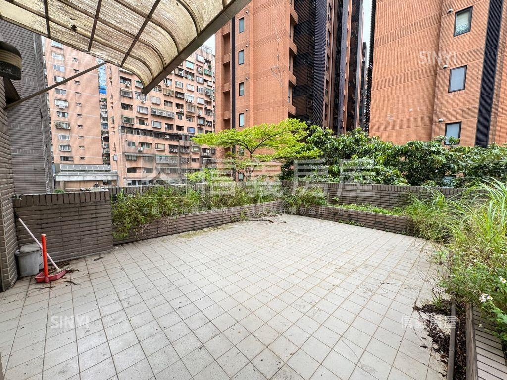 南港站前東方文華稀有露臺房屋室內格局與周邊環境