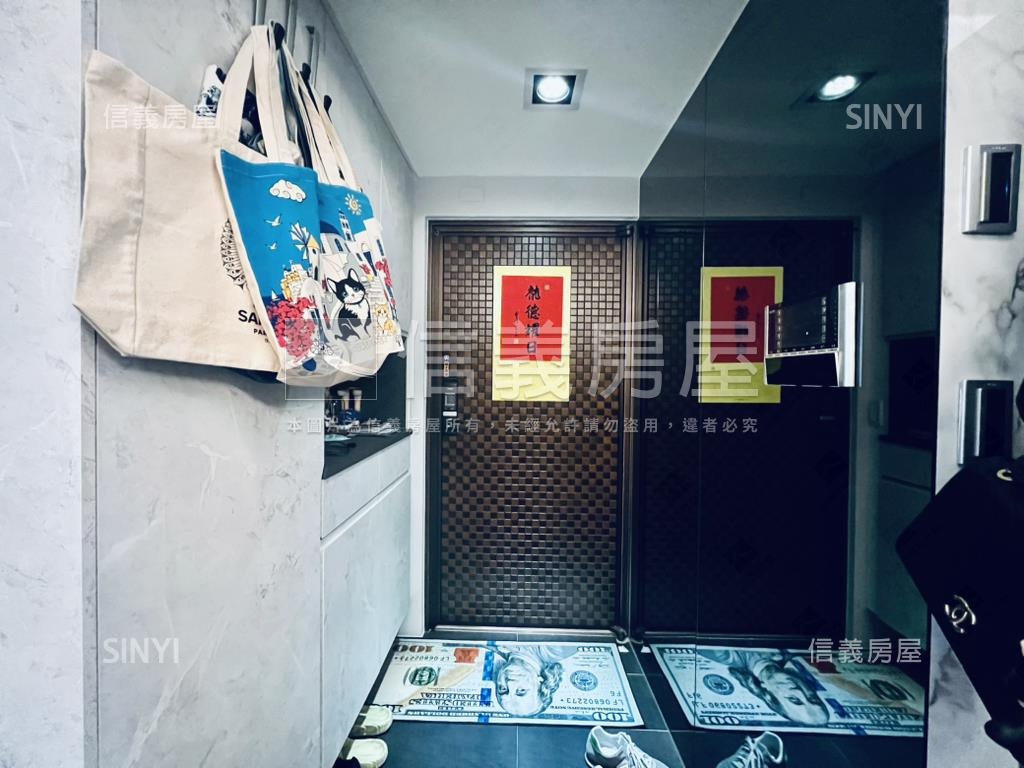 專任南京２房紫金藏房屋室內格局與周邊環境