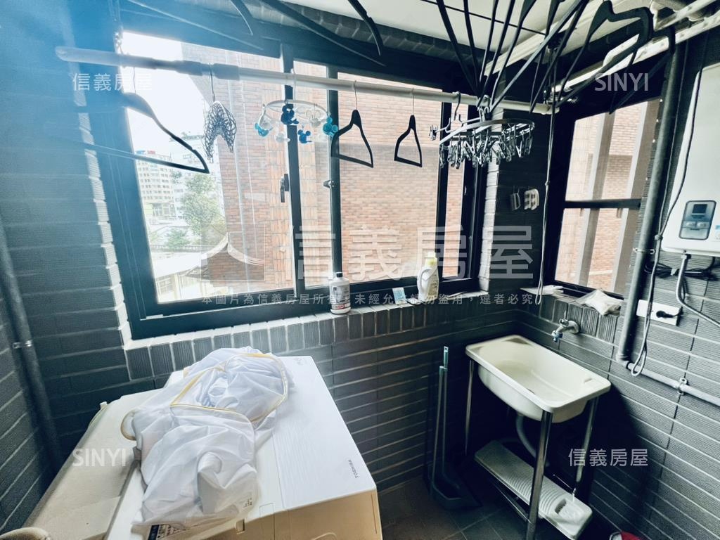 專任南京２房紫金藏房屋室內格局與周邊環境