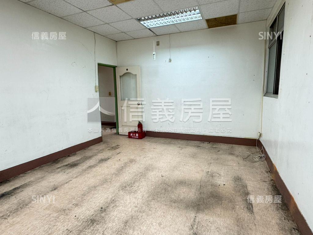 近內科面寬店面房屋室內格局與周邊環境