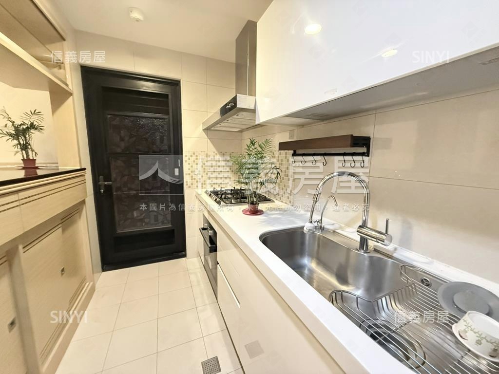 寶徠花園漂亮三房車位房屋室內格局與周邊環境