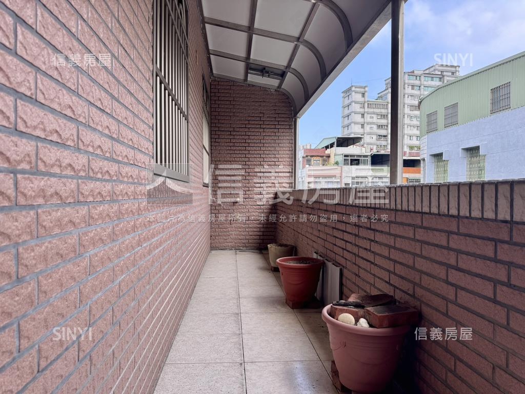 瑞豐社區面寬透天車墅房屋室內格局與周邊環境