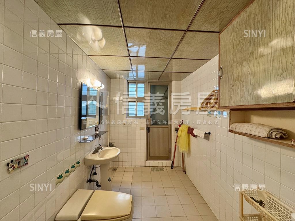 瑞豐社區面寬透天車墅房屋室內格局與周邊環境