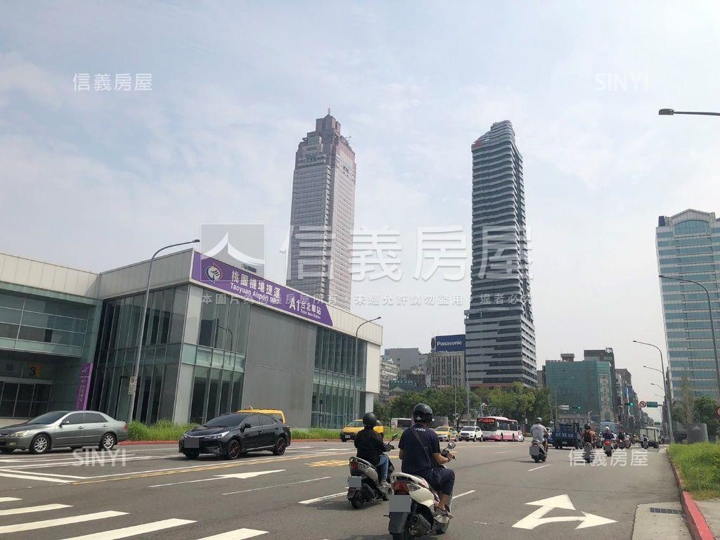 台北廣場大樓小金店面房屋室內格局與周邊環境