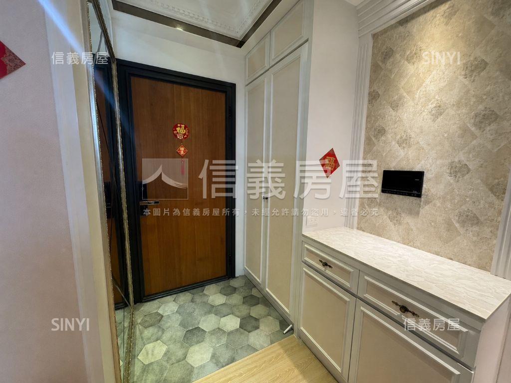 天際ＳＫＹ高樓山景２房房屋室內格局與周邊環境