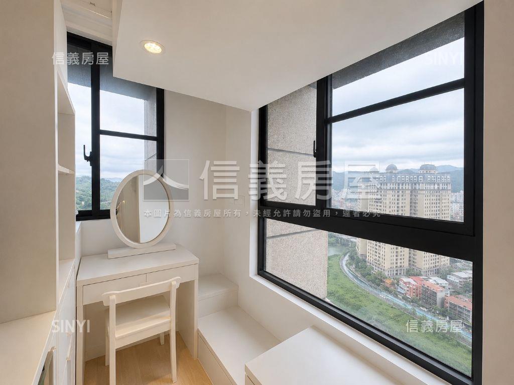 天際ＳＫＹ高樓山景２房房屋室內格局與周邊環境