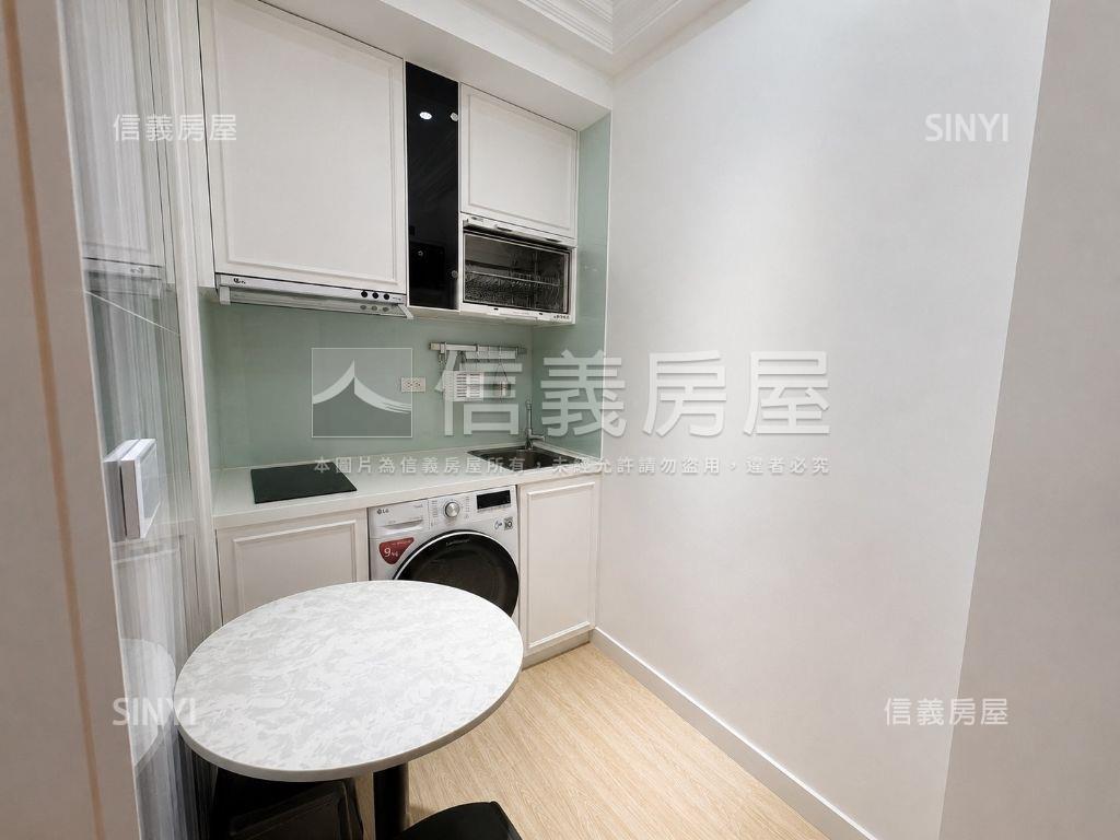 天際ＳＫＹ高樓山景２房房屋室內格局與周邊環境
