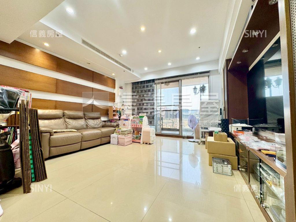 大千琉璃高樓四房雙車位房屋室內格局與周邊環境