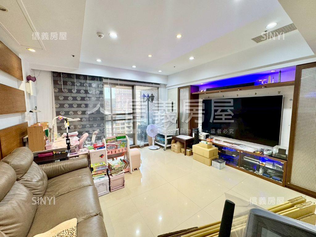 大千琉璃高樓四房雙車位房屋室內格局與周邊環境