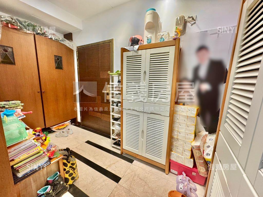 大千琉璃高樓四房雙車位房屋室內格局與周邊環境