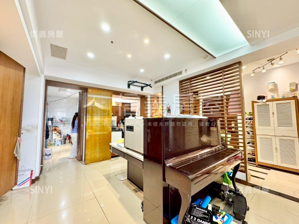 大千琉璃高樓四房雙車位房屋室內格局與周邊環境