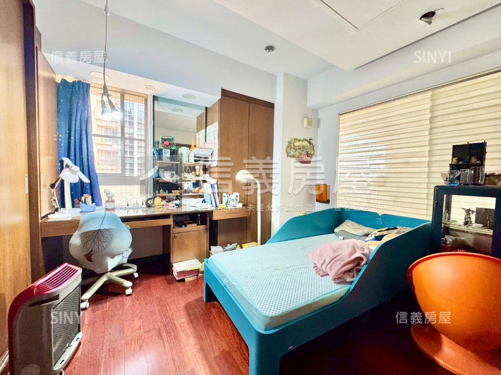 大千琉璃高樓四房雙車位房屋室內格局與周邊環境