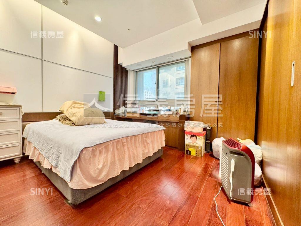 大千琉璃高樓四房雙車位房屋室內格局與周邊環境