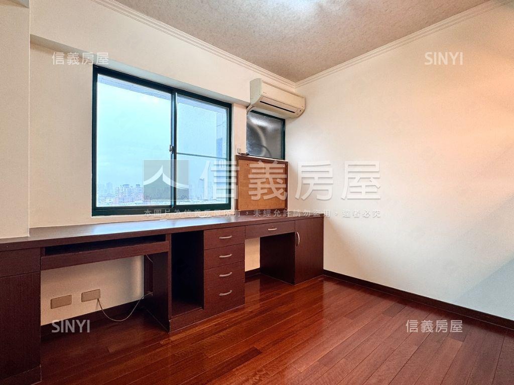 金馬迎春・河堤採光三房房屋室內格局與周邊環境