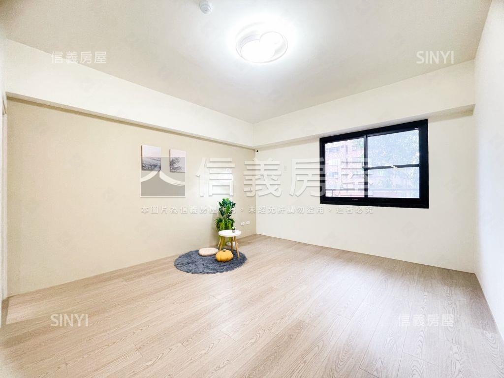 左營高鐵榮總樹景三房平車房屋室內格局與周邊環境