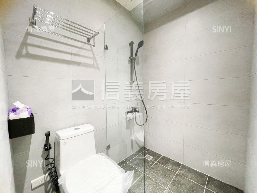 左營高鐵榮總樹景三房平車房屋室內格局與周邊環境
