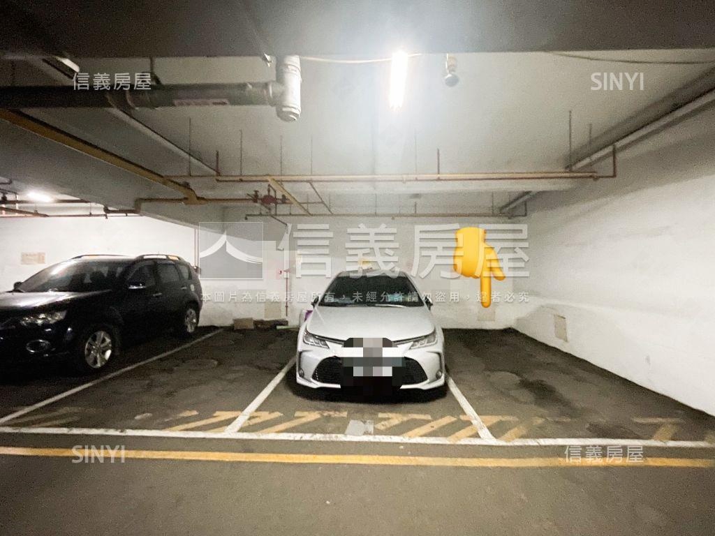 左營高鐵榮總樹景三房平車房屋室內格局與周邊環境