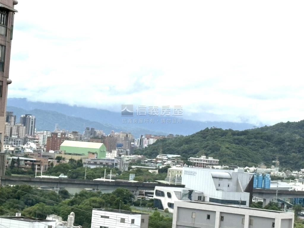 景觀好邊間東帝士四房車位房屋室內格局與周邊環境