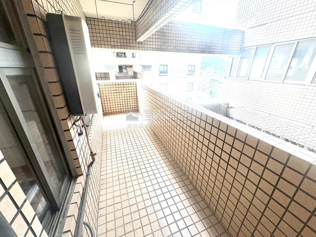 景觀好邊間東帝士四房車位房屋室內格局與周邊環境