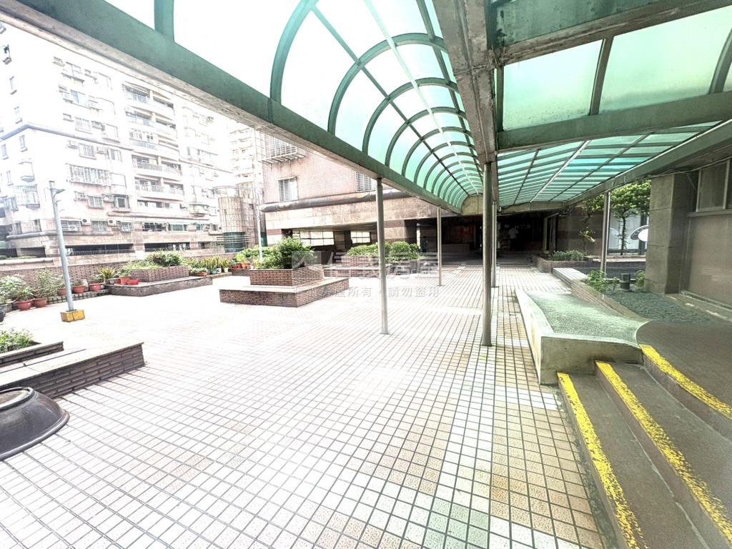 景觀好邊間東帝士四房車位房屋室內格局與周邊環境