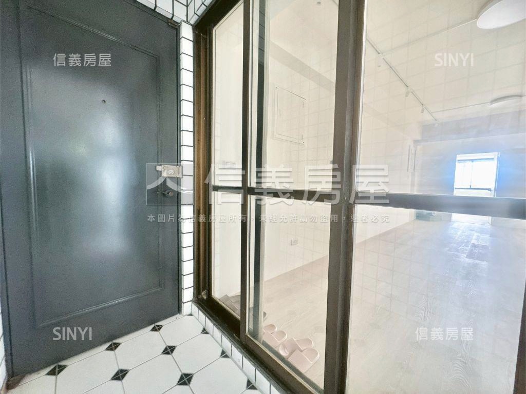近興大入門陽台三房車位！房屋室內格局與周邊環境