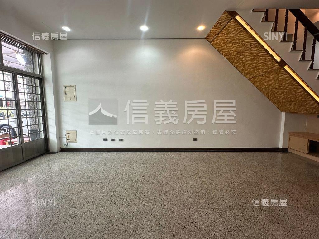 近捷運透店！不用三千萬！房屋室內格局與周邊環境