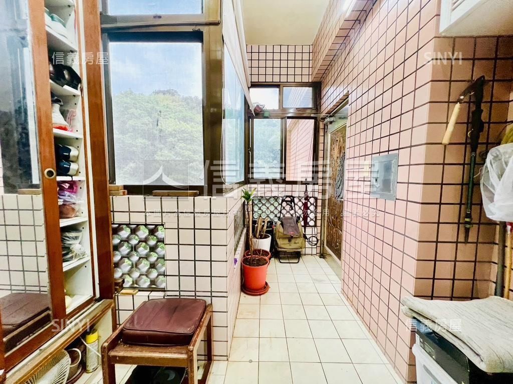 ◆名家林園◆３房坡平車位房屋室內格局與周邊環境