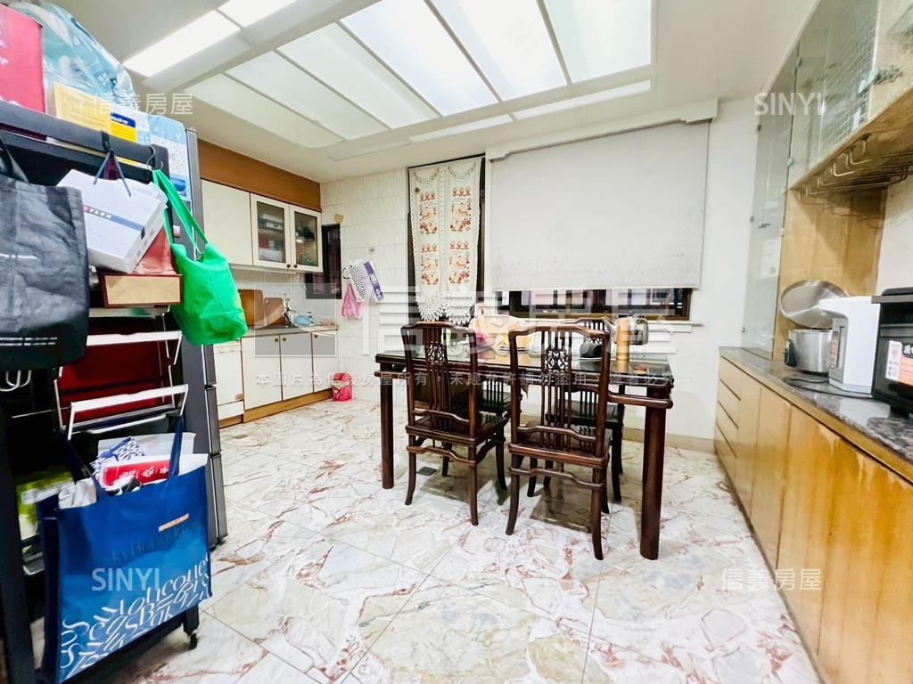 ◆名家林園◆３房坡平車位房屋室內格局與周邊環境