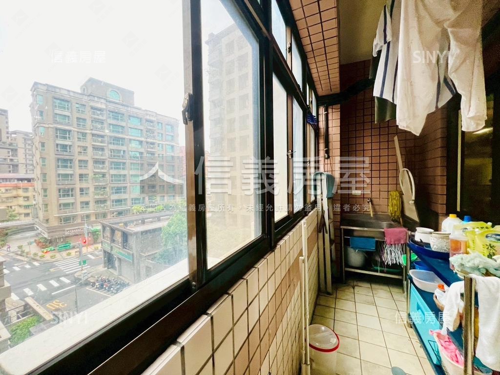 ◆名家林園◆３房坡平車位房屋室內格局與周邊環境