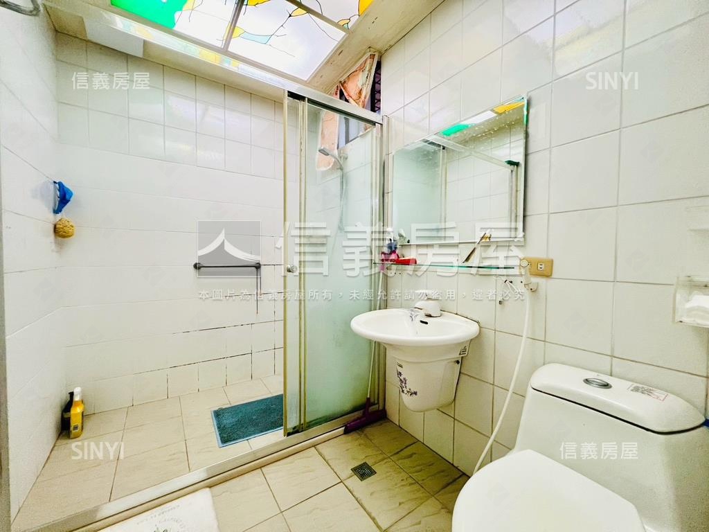 ◆名家林園◆３房坡平車位房屋室內格局與周邊環境