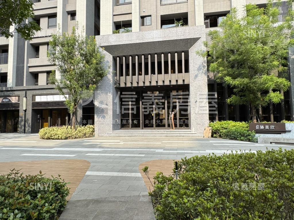 不是面７４大兩房平面車位房屋室內格局與周邊環境