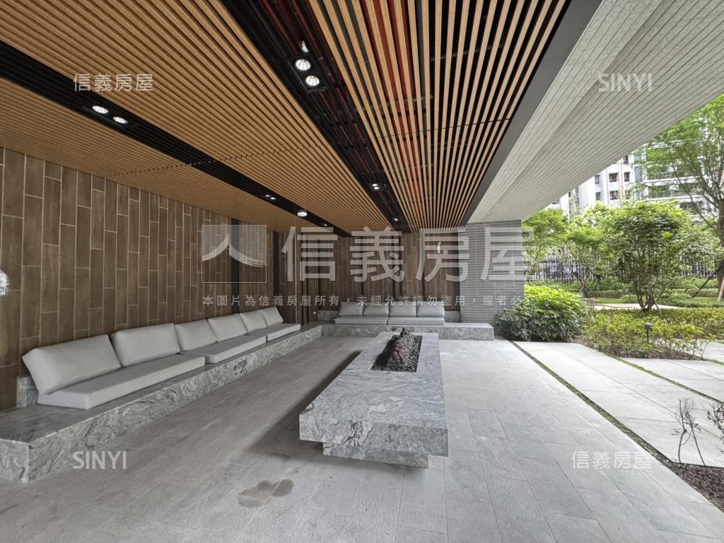 不是面７４大兩房平面車位房屋室內格局與周邊環境