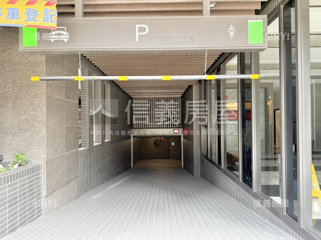採光。捷運機能兩房車位房屋室內格局與周邊環境