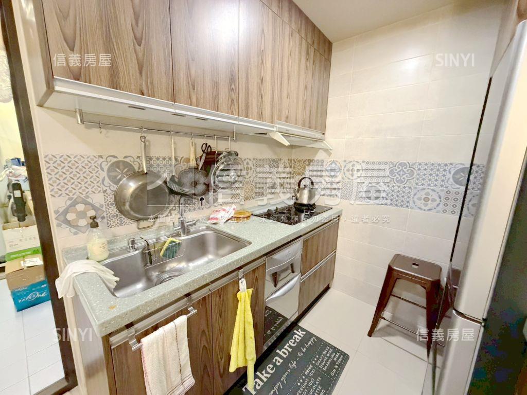近捷運品味美妝即可入住房屋室內格局與周邊環境