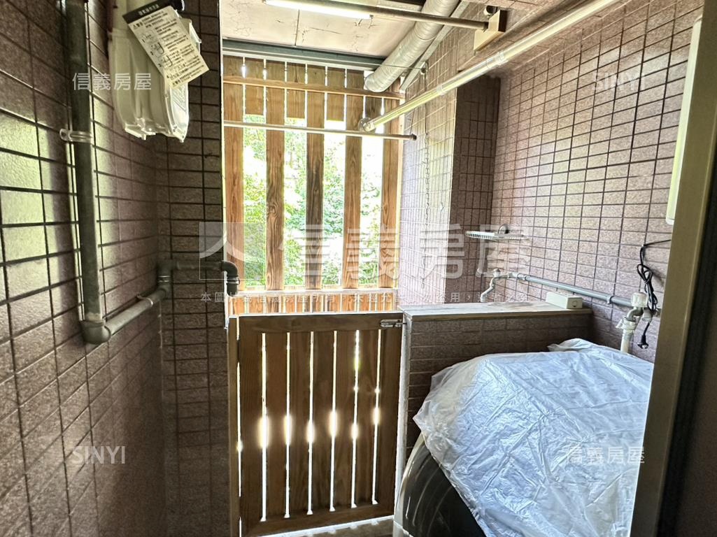 靜巷電梯２房附車位房屋室內格局與周邊環境