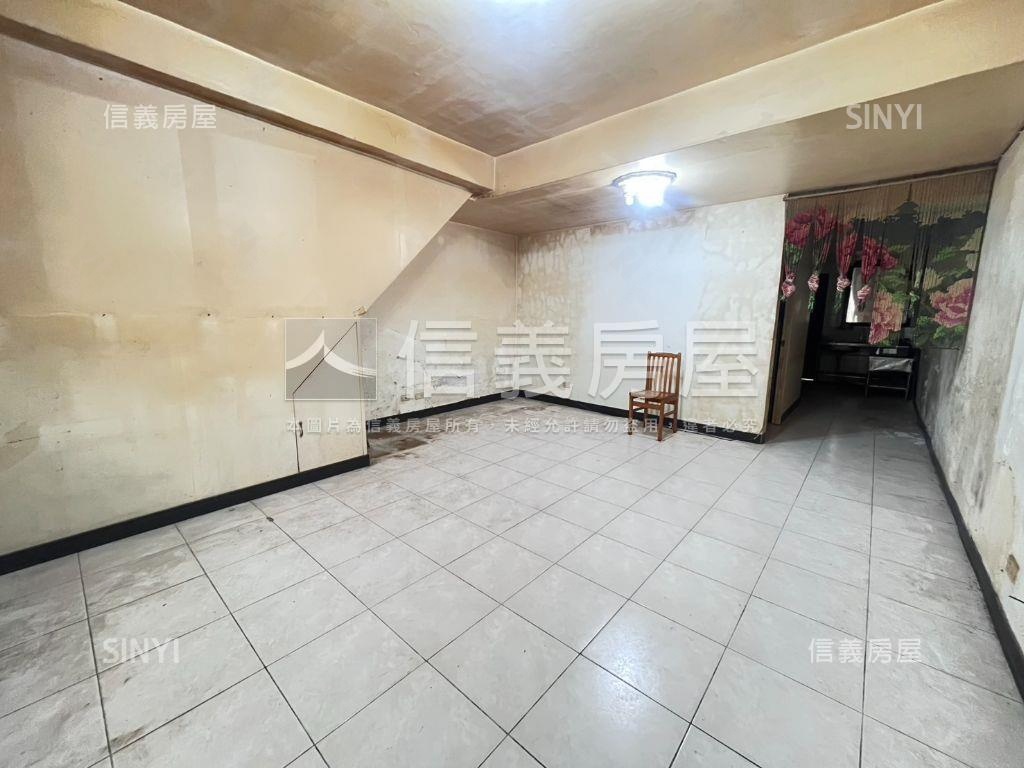 ★杏林三路方正透天★房屋室內格局與周邊環境