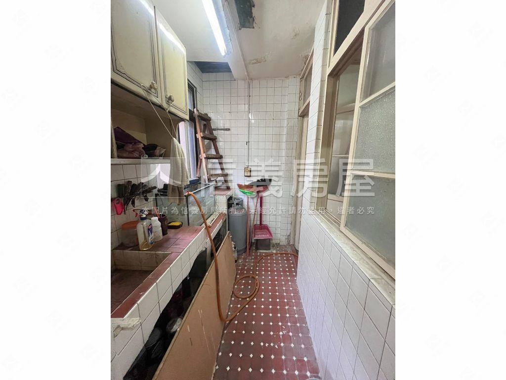 ★杏林三路方正透天★房屋室內格局與周邊環境